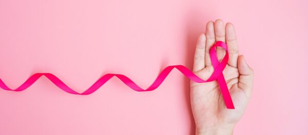 Diagnóstico precoce do câncer de mama é foco do Outubro Rosa