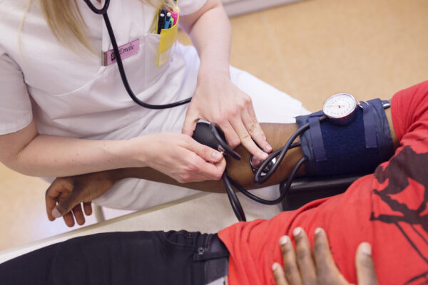 Atualização sobre a pressão arterial acende alerta para mudanças no estilo de vida