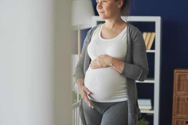 Gravidez após os 50 anos pode trazer riscos tanto para a gestante quanto para o feto