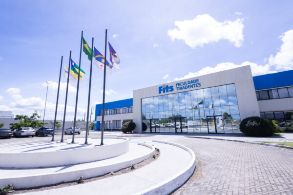 Faculdade Tiradentes abre processo seletivo de notas do Enem