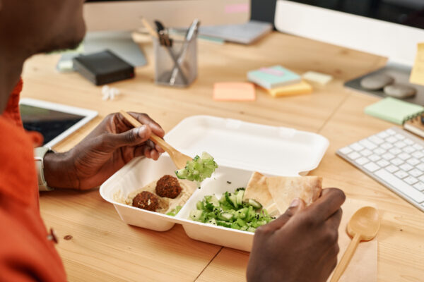 Alimentação na rotina corrida merece atenção